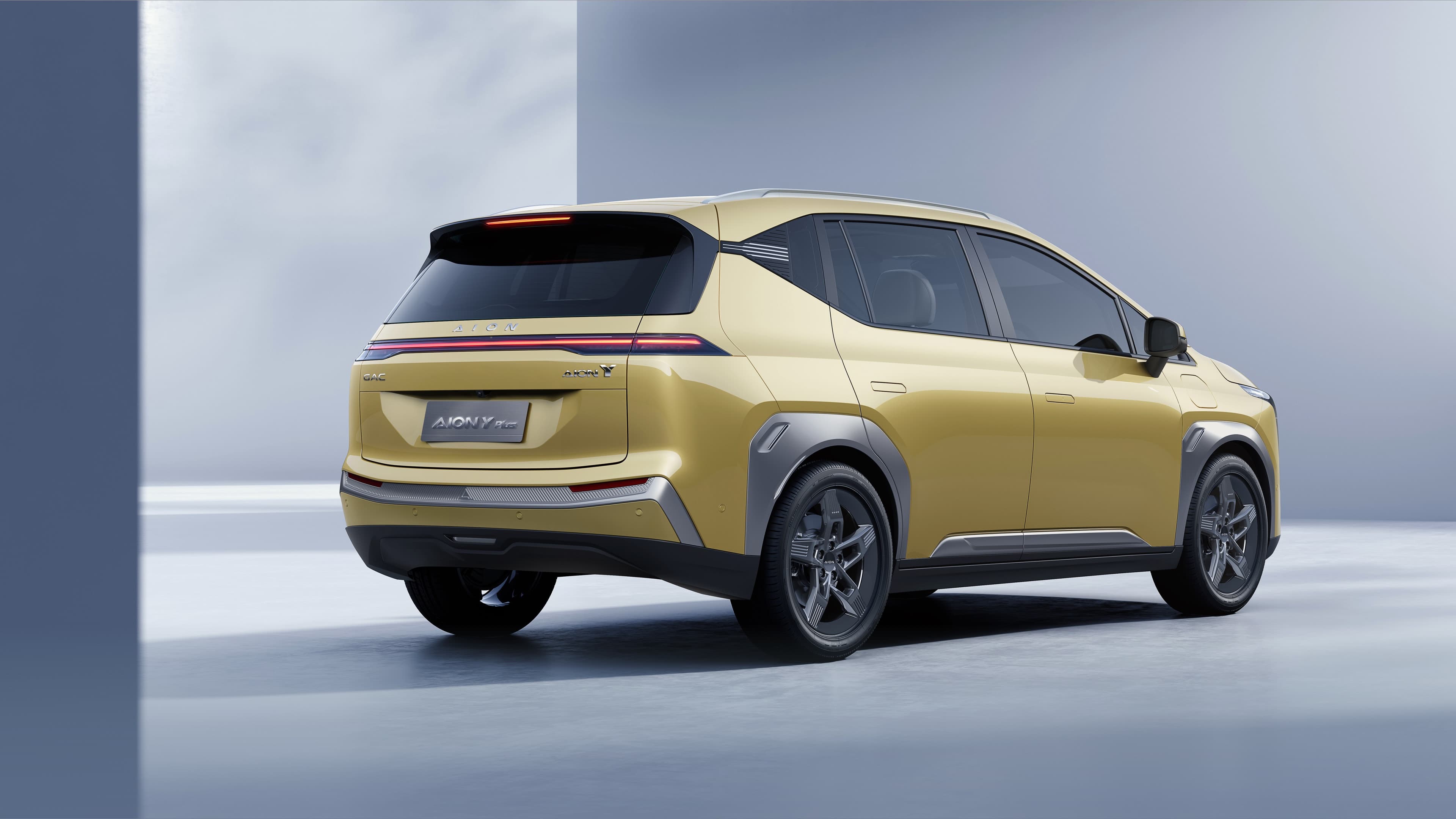 Yuqori Samaradorlik Elektr Haydovi | 63,2kWh Patron Batareyasi Bilan, 490km Masofaga Yetishadi